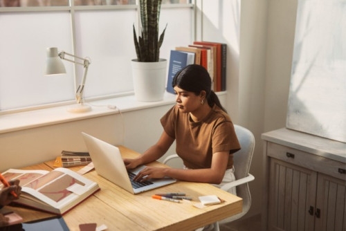 How to Beat Inflation With a Side Hustle and Freelance Work